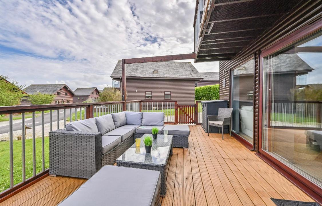 3 Bed Lodge With Ev Point Truro Exterior foto